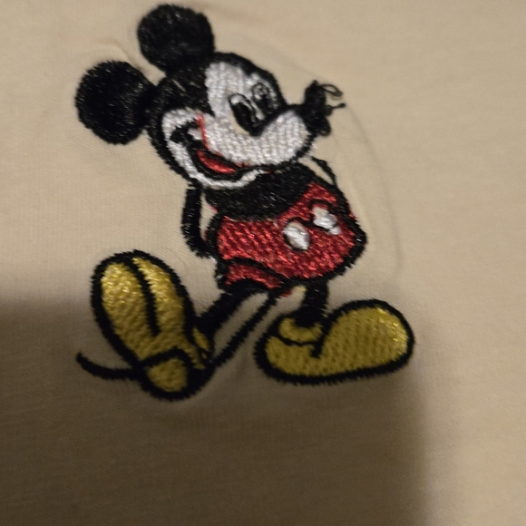 Tops - Mickey Mouse T-shirt B1
